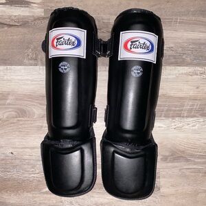 Fairtex SP3 Black Muay Thai Shin Guards for Men/Women/Kids - Size Medium